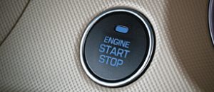 Nút khởi động Start/Stop Engine